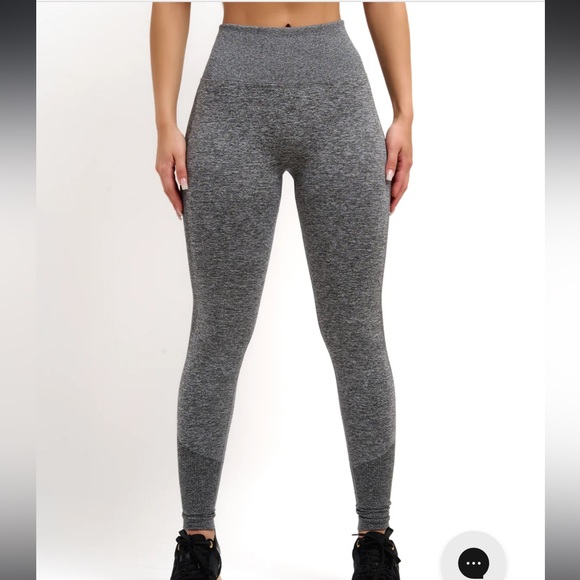 FEM Lot Of Two  Purple Fiorela Curve & Grey Sujey Scrunchy Booty Leggings NWT XL - Picture 3 of 16